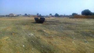 بالصور: تنظيف شامل للأزبال وراء مدرسة حمرية