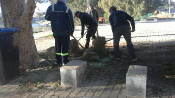 بالصور: تنظيف محيط دار الطالب ووسط المدينة