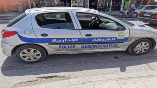 الشرطة الادارية تحذر عدد من المحلات بضرورة احترام الملك العمومي