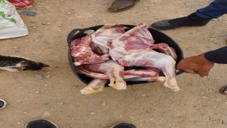 حجز و إتلاف مواد غذائية منتهية الصلاحية بالسوق الاسبوعي