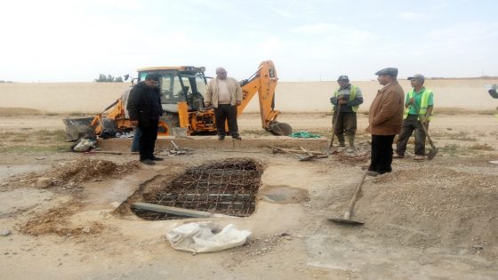 بالصور:بداية إصلاح حفرة وسط الطريق المؤدية نحو بركين